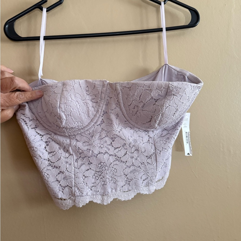 NWT Aqua Lace Bustier Strapless Top
Lavender Size Large